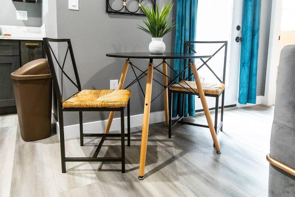 Restaurants-Pets-Professionals-Fastwifi-A C-Patios Appartement San Diego Buitenkant foto